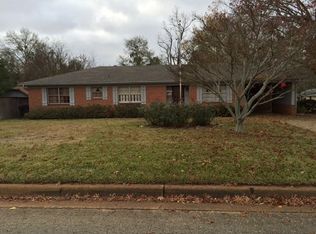 228 Ben Milam Dr, Palestine, TX 75801
