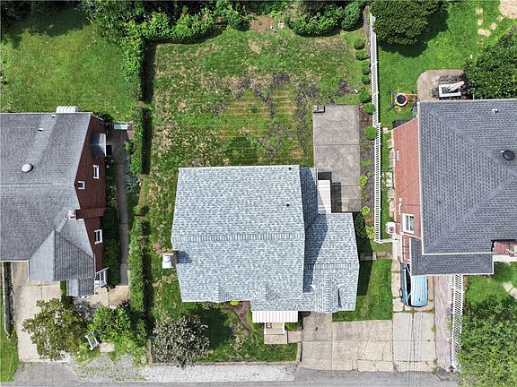 2nd image of 37 Colecrest St