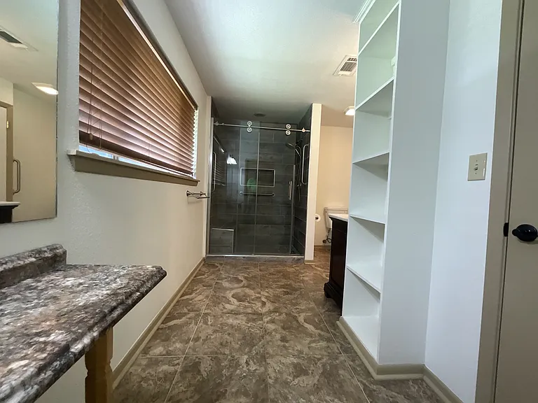 530 Hilliard Dr — Photo 36