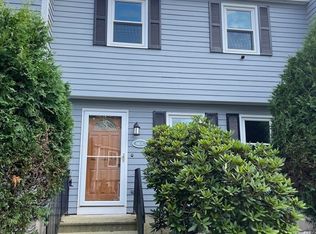 810 Lawrence St APT C, Lowell, MA 01852