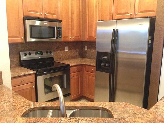 5th image of 1551 SE Wilshire Pl