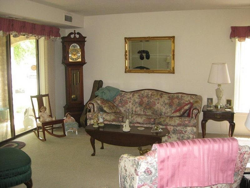 2nd image of 64 Valleybrook Dr