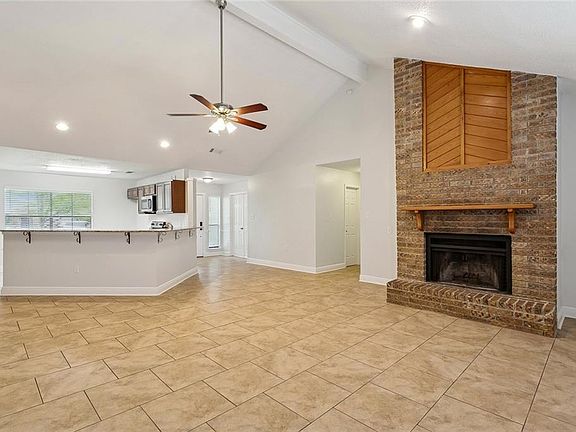 5th image of 133 Goldenwood Dr