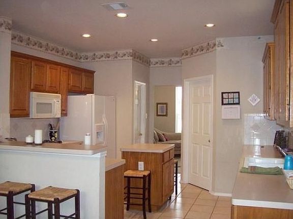 3rd image of 2010 Lakeline Oaks Dr
