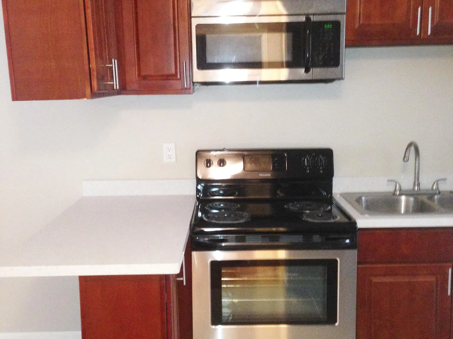 2 bed, 720 sqft, $2,095 — Photo 1