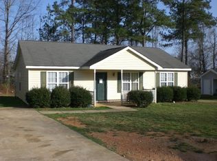 105 Holly Mountain Rd, Holly Springs, NC 27540