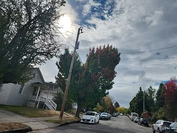 4th image of 5832 N Kerby Ave