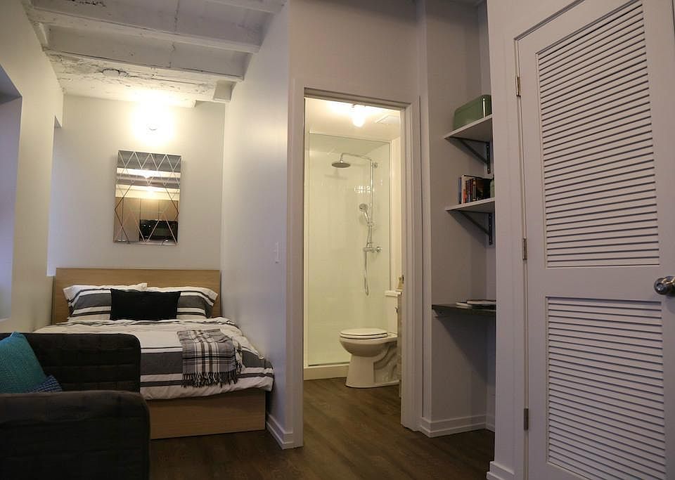 1st image of 5718 N Winthrop Ave APT 405