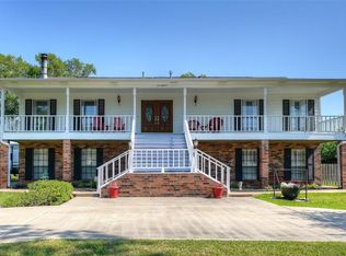 518 Seagrove Ave, Shoreacres, TX 77571