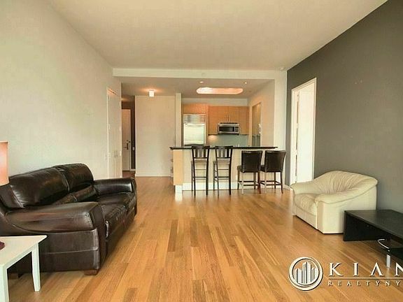 3rd image of 325 5th Ave APT 38E