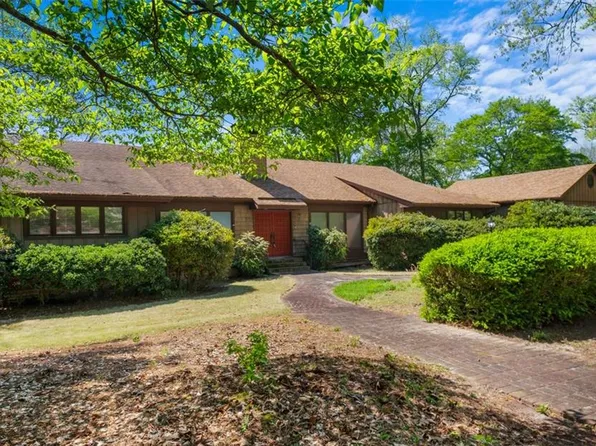 425 Audubon Cir, Griffin, GA 30223