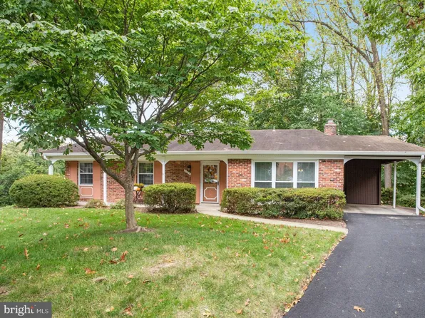 4205 Breezewood Ln, Annandale, VA 22003