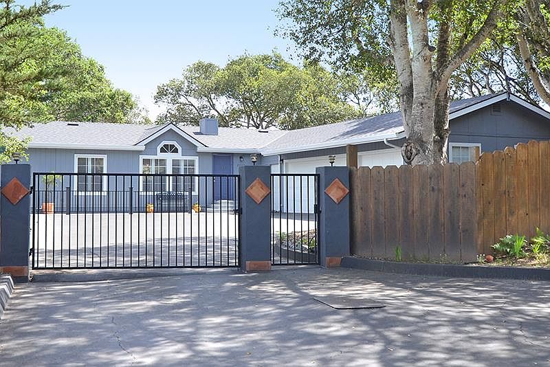 1st image of 2705 Tierra Way