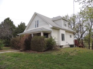 920 C St, Clay Center, KS 67432