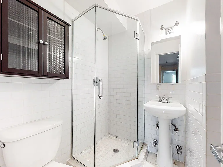 216 E 95th St #1W — Photo 10