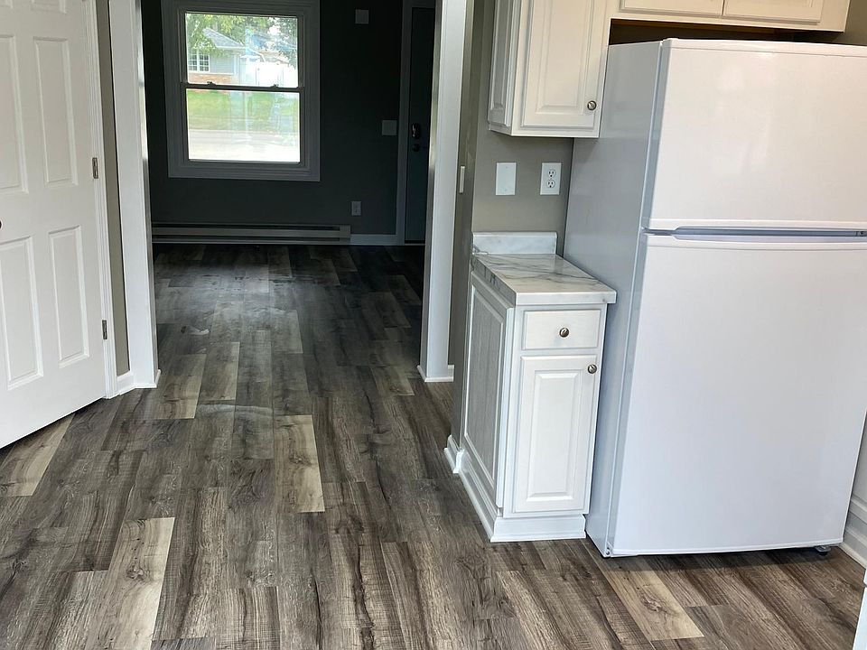 1st image of 540 W Daisy Pl