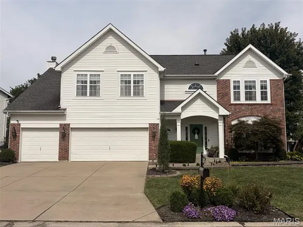 522 Ironwood Dr, O'Fallon, MO 63368