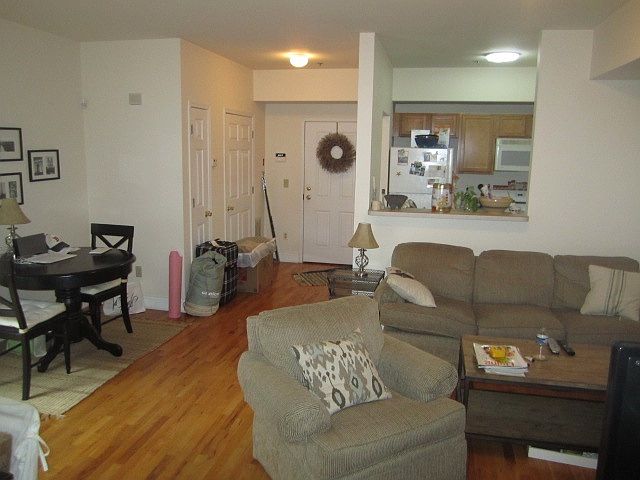 1st image of 406 Jefferson St APT 410