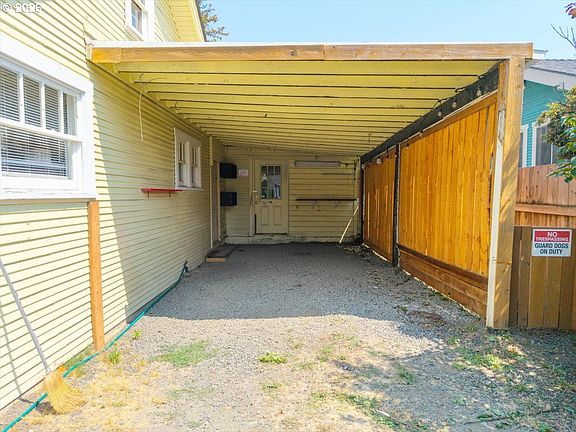 3rd image of 728 N 9th St