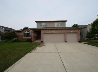 12712 Hunters Ct, Cedar Lake, IN 46303
