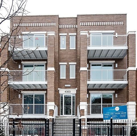 1st image of 4303 N Kenmore Ave #2NORTH