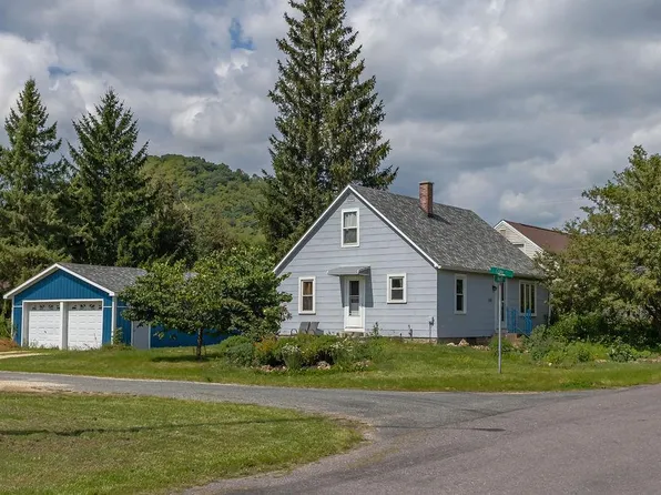 108 S 9th St, Brownsville, MN 55919