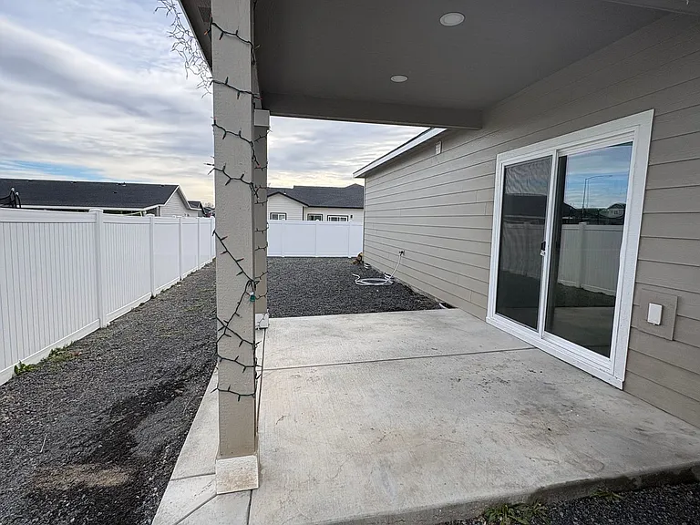 2390 Cascade St — Photo 3