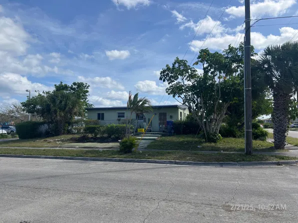 1260 W 10th Street, Riviera Beach, FL 33404