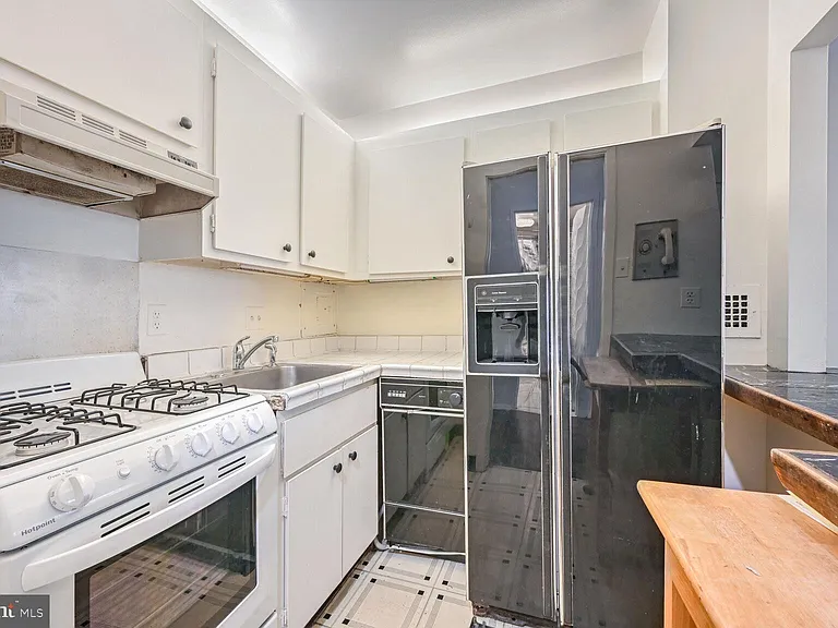 5500 Friendship Blvd #1125N — Photo 7
