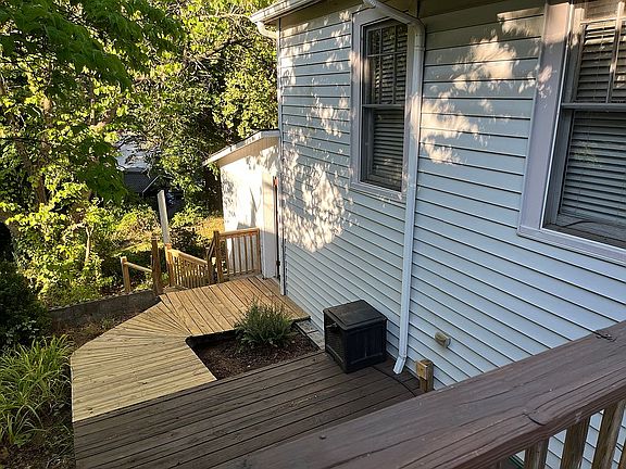 5th image of 605 Westside Dr