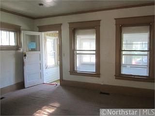 4th image of 921 Armstrong Ave