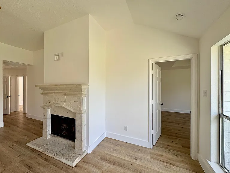 6427 Liberty Valley Dr — Photo 43