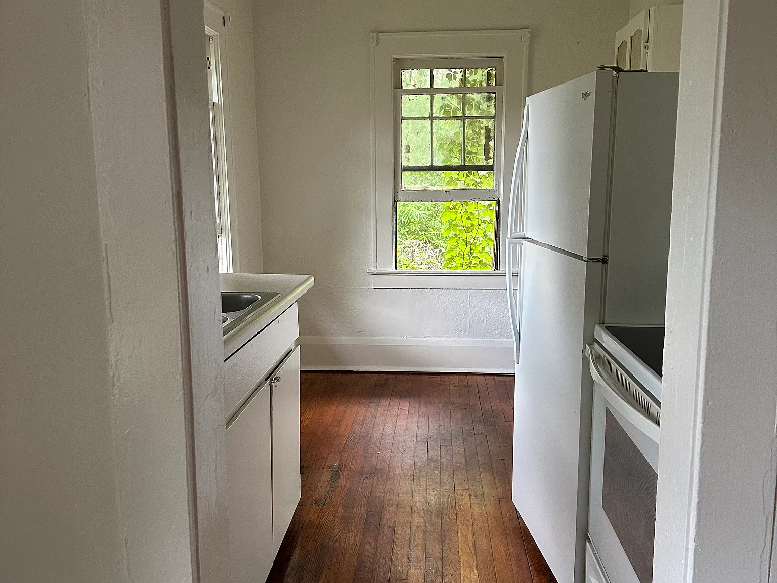 635 E Concord St — Photo 4