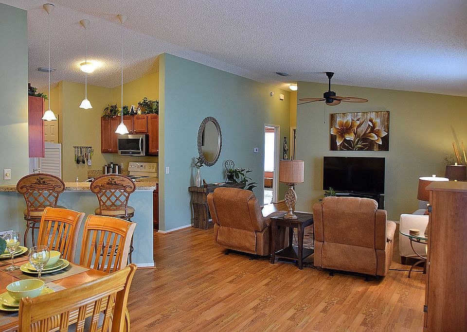 Vaulted Ceiling Living Area