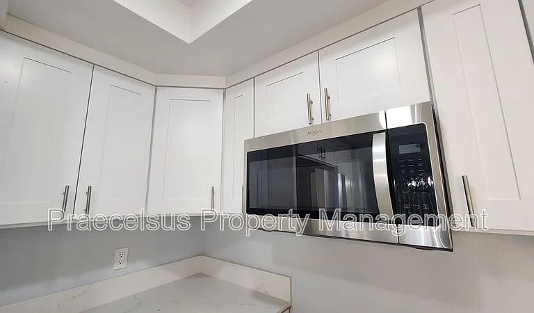 2047 Lakeridge Cir #104 — Photo 9