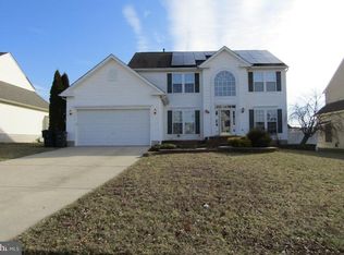 704 Sherwood Dr, Williamstown, NJ 08094
