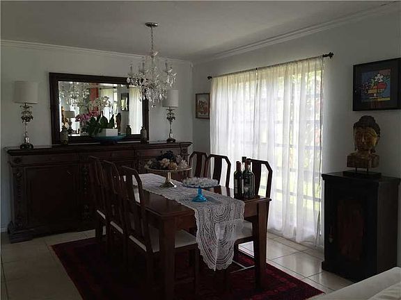 5th image of 9301 Sw 102 Ct