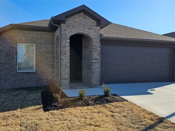 3711 Pinecrest St, Springdale, AR 72764