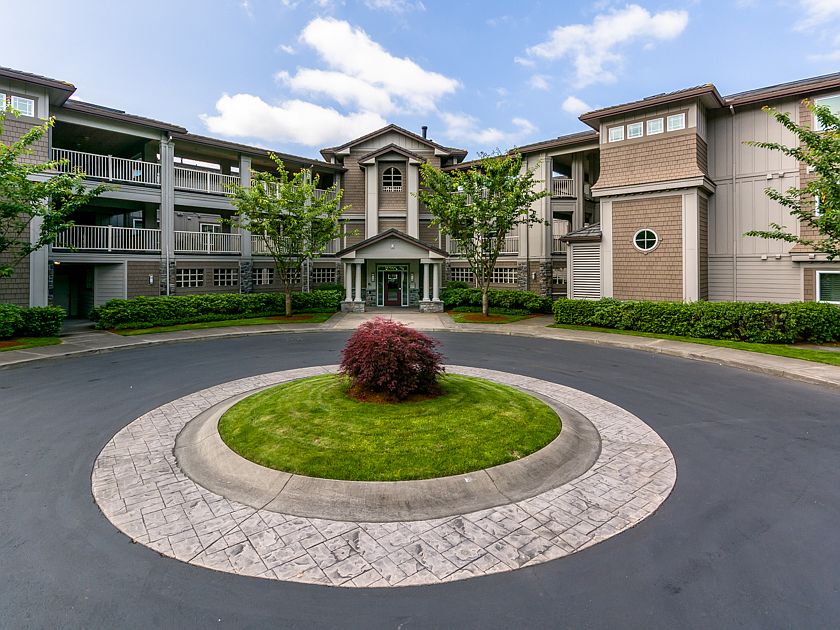 1st image of 5615 SE Scenic Ln Unit 101