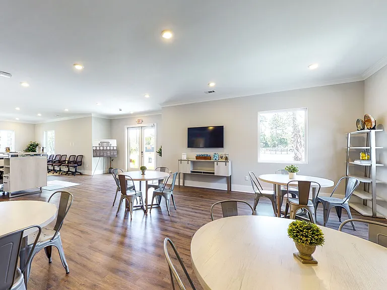 Coastal Club Apartments — Photo 44
