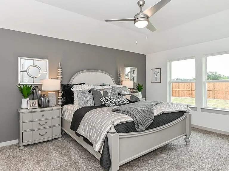 7918 Murciana Dr — Photo 11