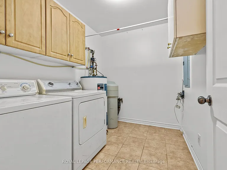 41 Main St #8 — Photo 18