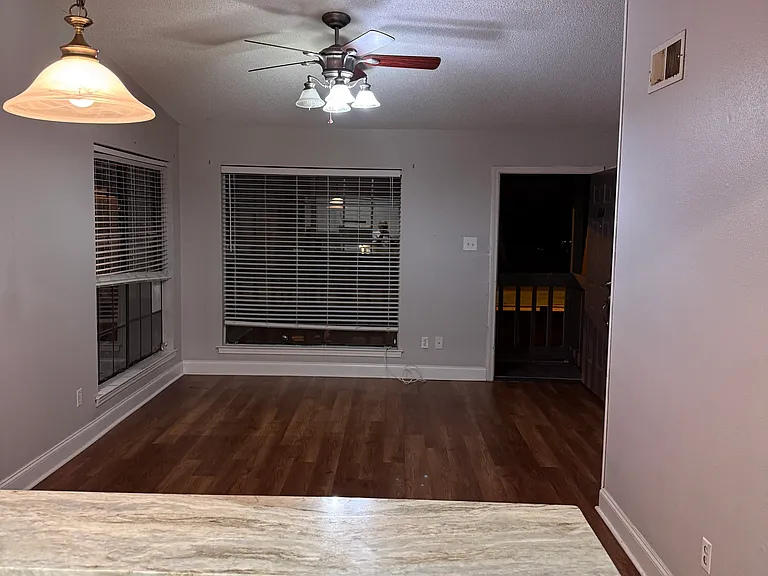2900 Manhattan Blvd #104 — Photo 9