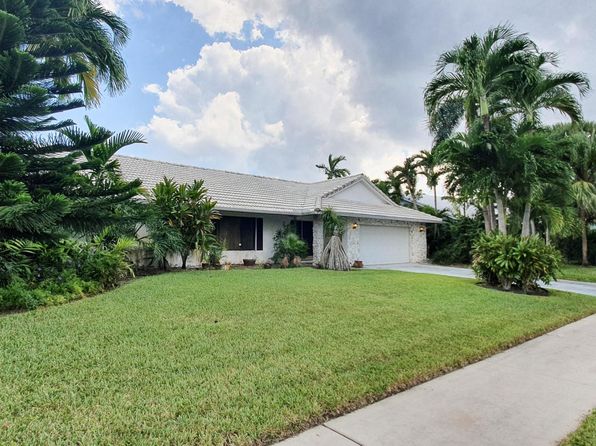 2422 Lob Lolly Ln