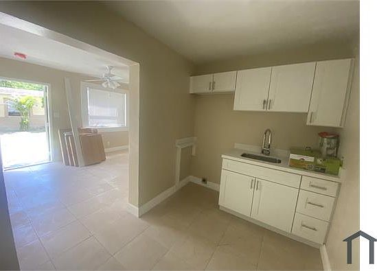 3rd image of 1924 NW 28th St #1