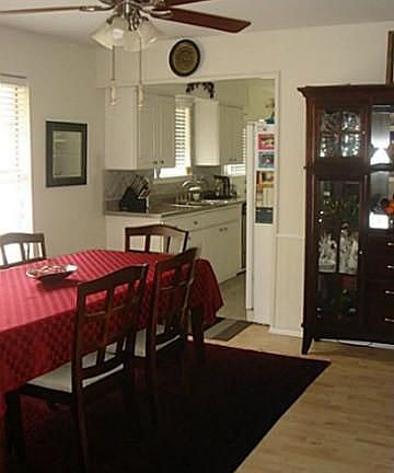 5th image of 605 Cambridge Dr
