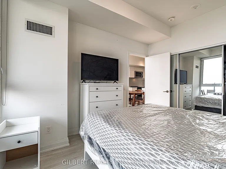 1461 Lawrence Ave W #1810 — Photo 17