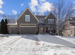 3447 SW Windemere Dr, Lees Summit, MO 64082