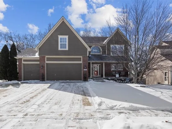 3447 SW Windemere Dr, Lees Summit, MO 64082