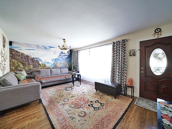 2nd image of 7343 W Belmont Ave